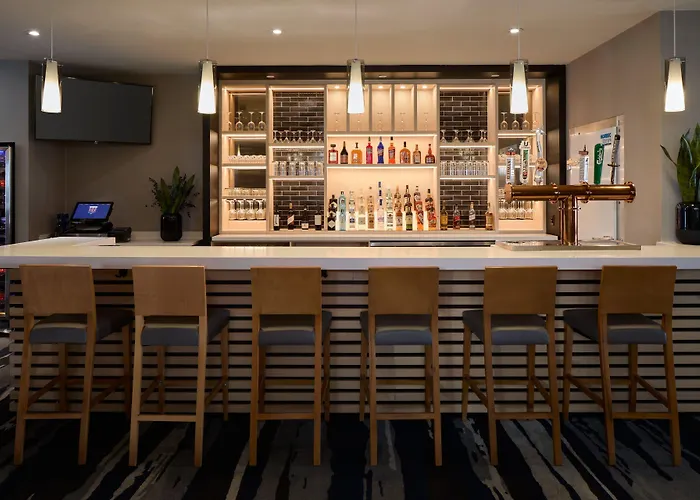 Fairfield Inn & Suites By Marriott Montreal Airport Dorval